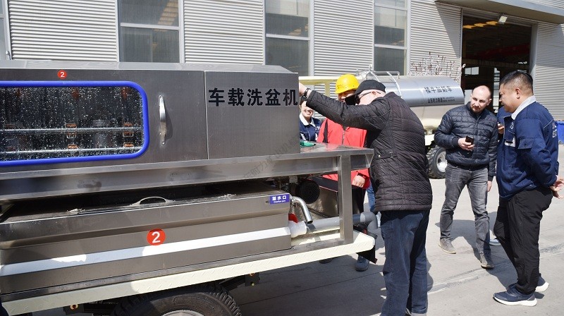 时力牧业车载洗盆机